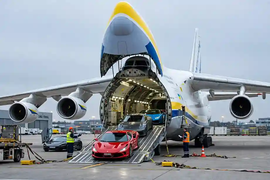 Antonov An-124 Ruslan heavy cargo aircraft